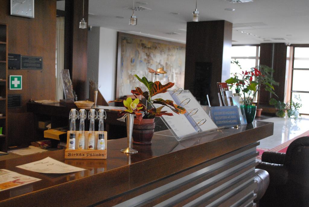 Hotel Claudius Szombathely Ngoại thất bức ảnh